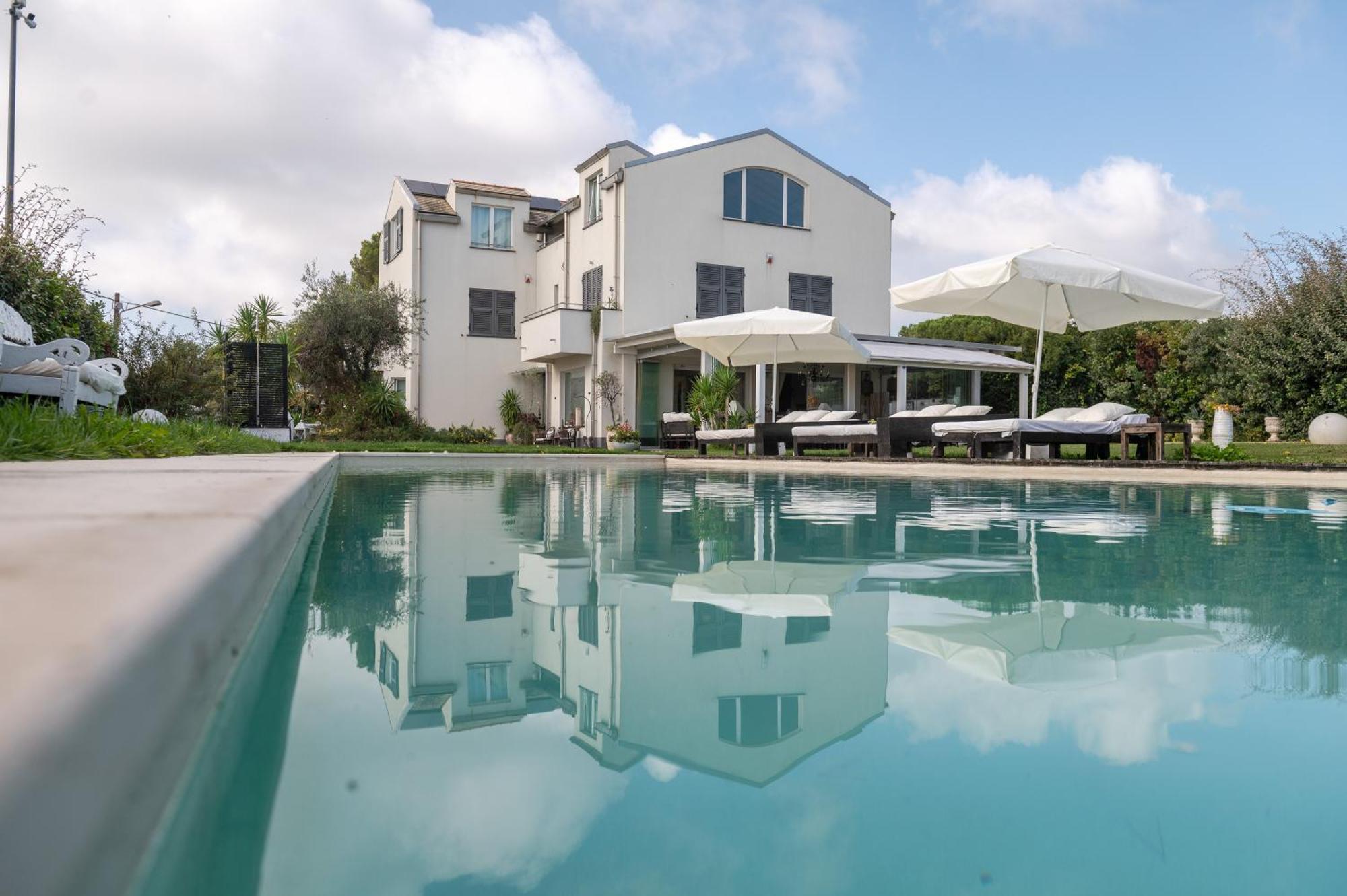 Villa Verney Albisola Superiore Exterior foto